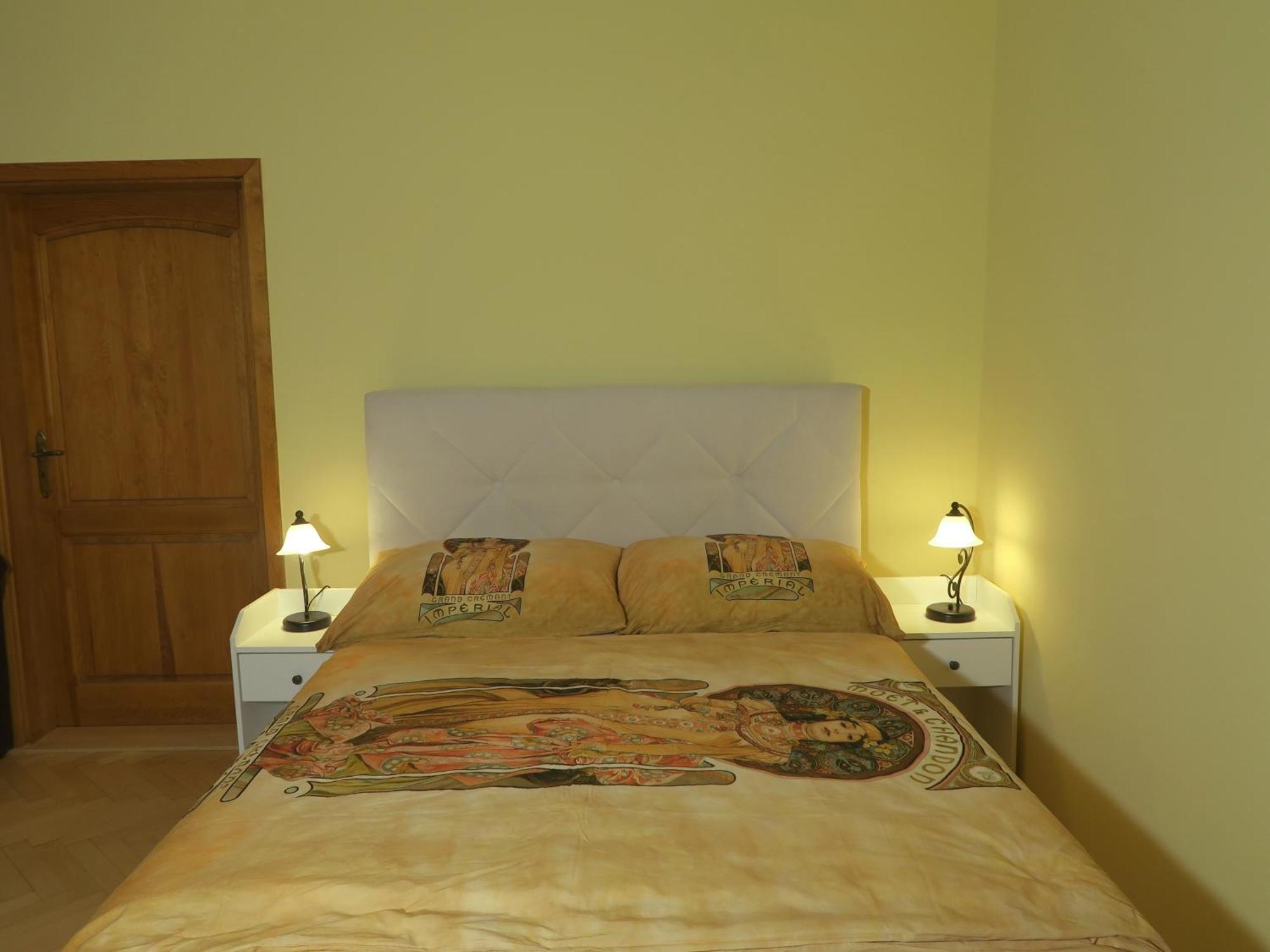 Apartments Near Lesser Town — Photos 3
